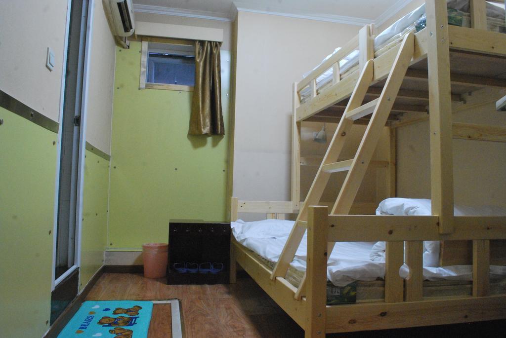Beijing Sunrise Hostel Gulou Branch الغرفة الصورة